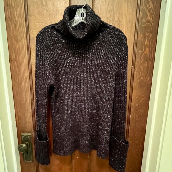 Like-New Sparkly Sweater - Picture 4 of 9